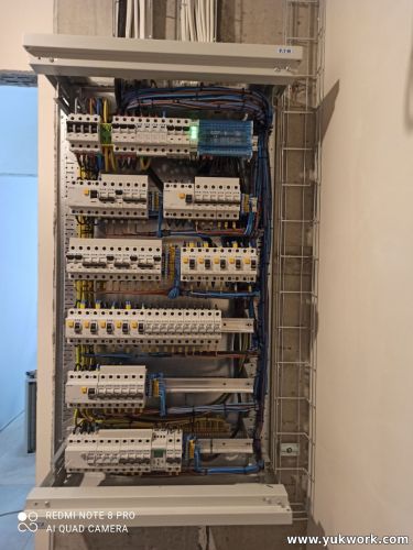 Roboty elektryczne